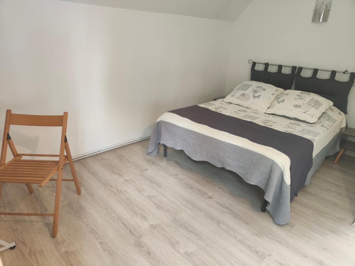 Suite Privee Avec Vue Sur Le Jardin Douai Exterior foto